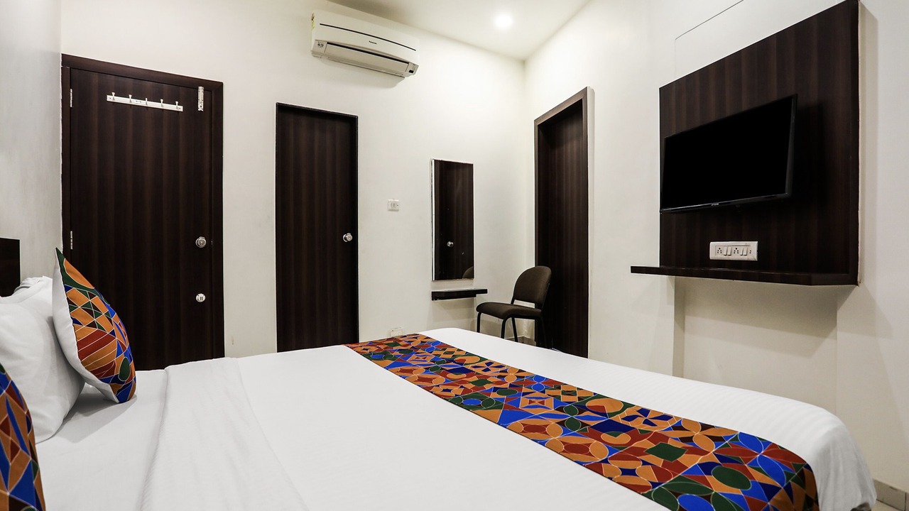 Photo of Bedroom in Rajkot