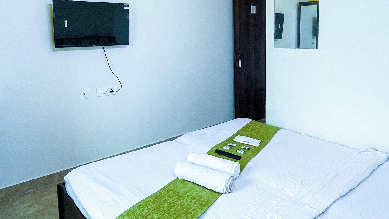 Photo of Bedroom in Adyar