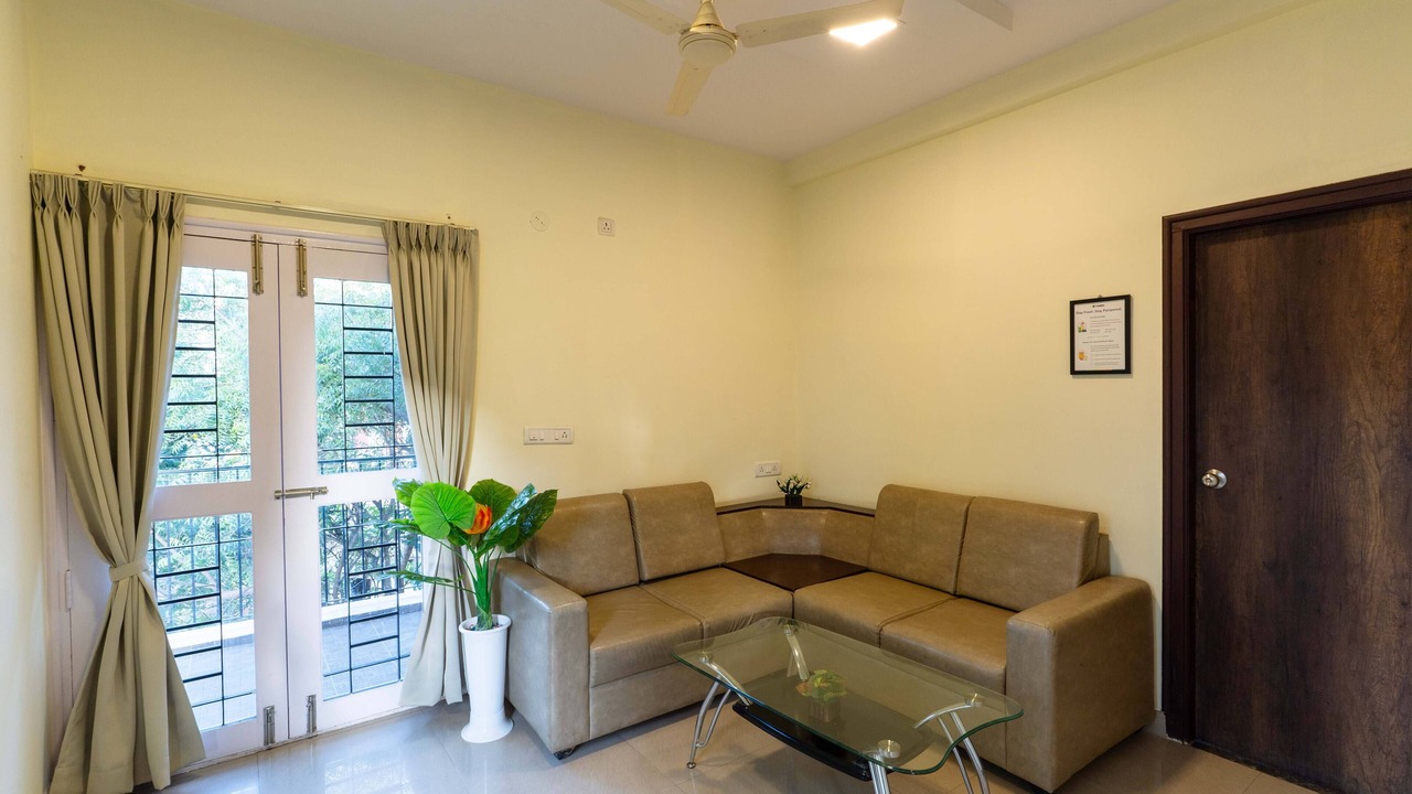 Photo of Bedroom in HBR Layout