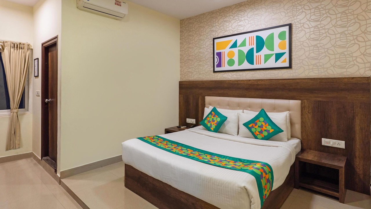 Photo of Bedroom in HBR Layout
