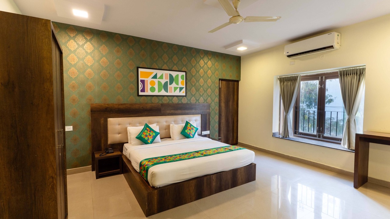 Photo of Bedroom in HBR Layout