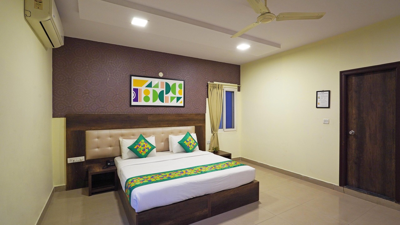 Photo of Bedroom in HBR Layout