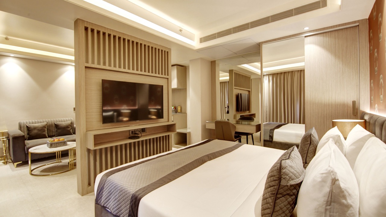 Photo of Bedroom in DLF Phase 3