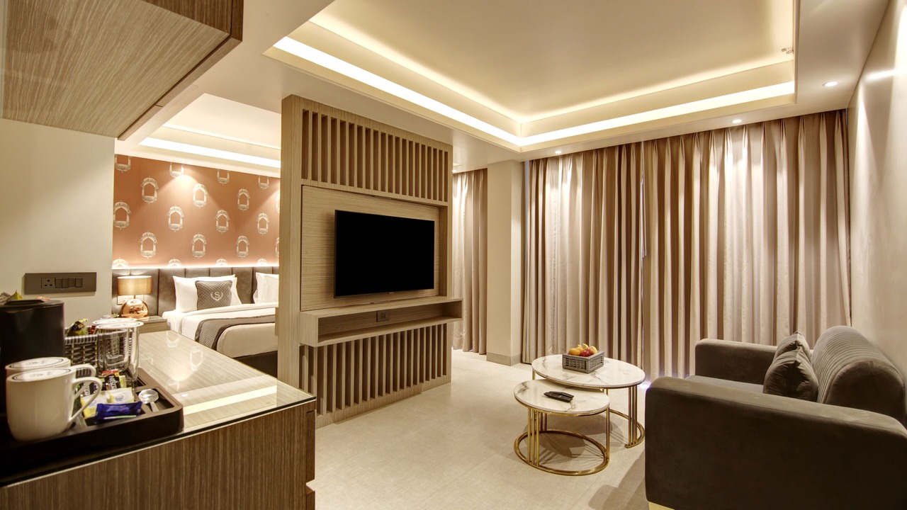Photo of Bedroom in DLF Phase 3