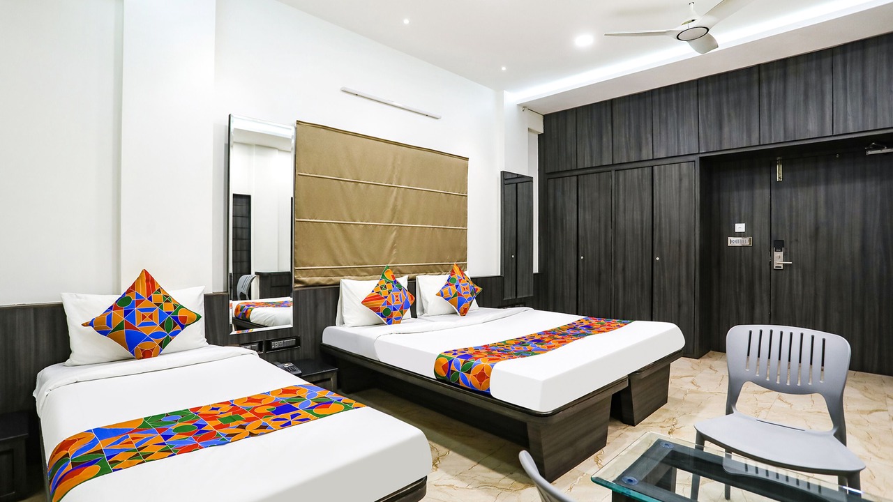 Photo of Bedroom in Daulatabad