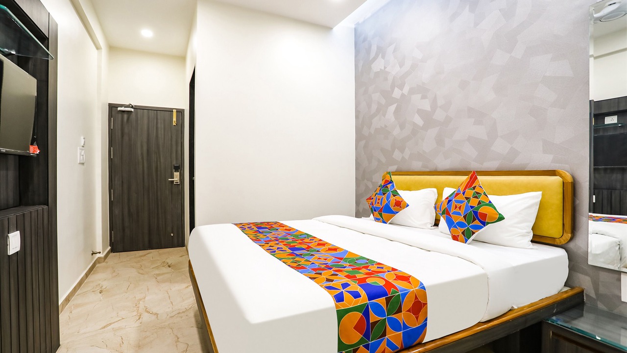 Photo of Bedroom in Daulatabad