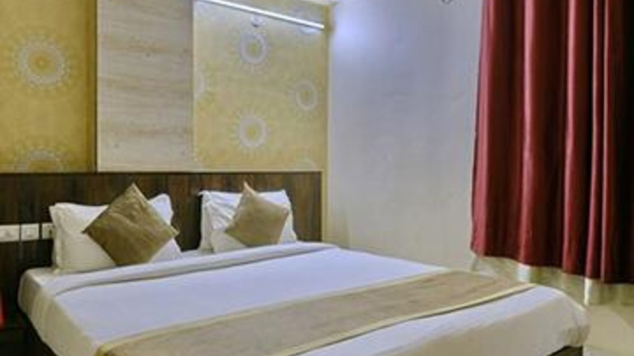 Photo of Bedroom in Raja Park