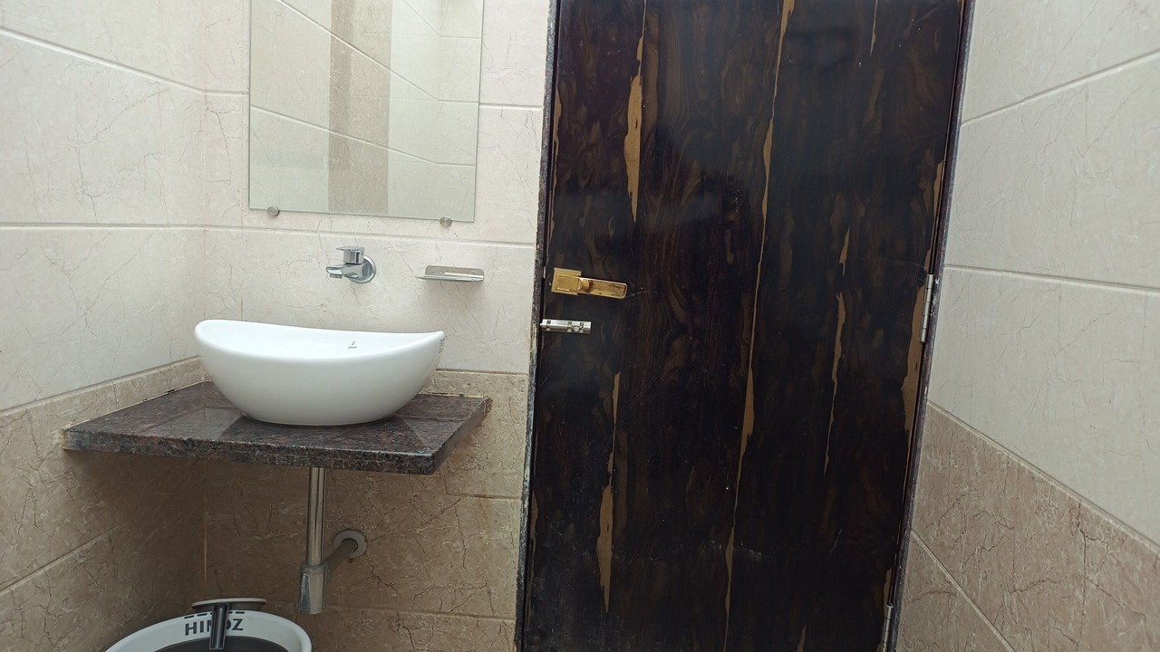 Photo of Bathroom in Amarnath