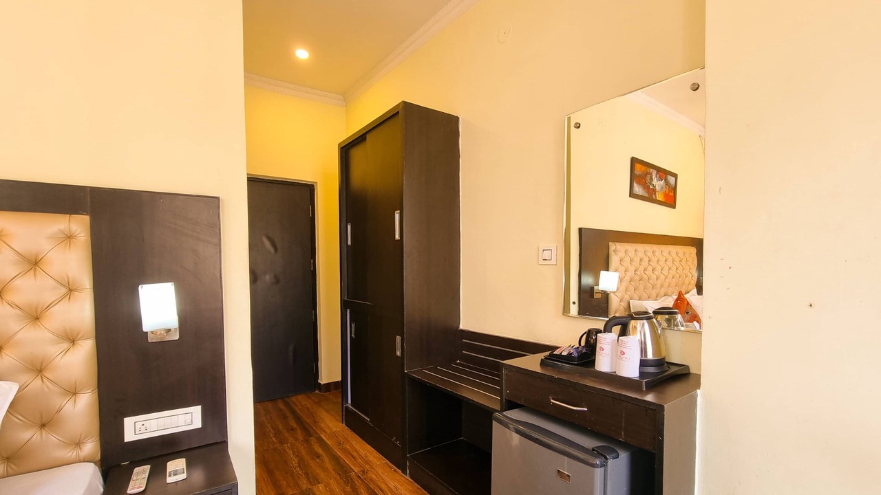 Photo of Bedroom in Bhagsu Nag