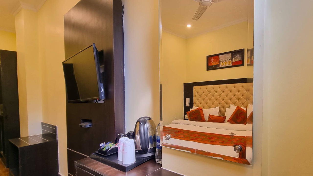 Photo of Bedroom in Bhagsu Nag