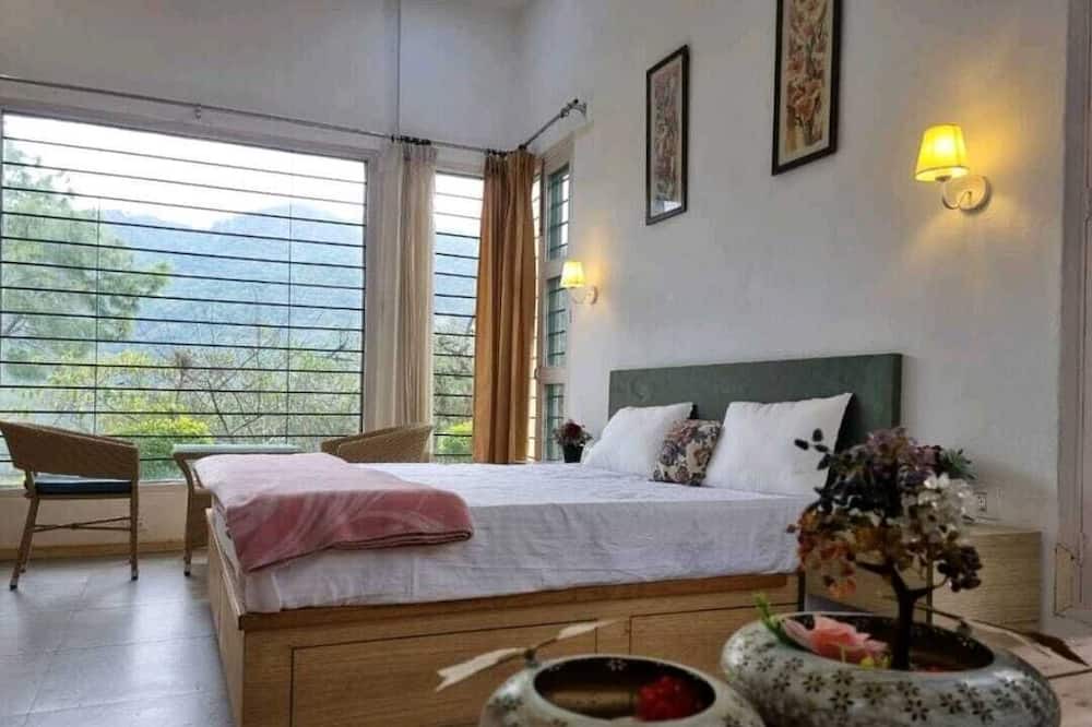 Photo of Bedroom in Dharampur