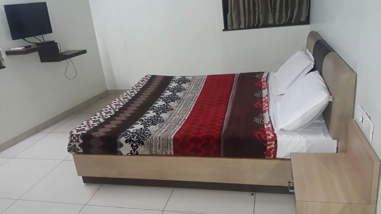Photo of Bedroom in Bhavnagar