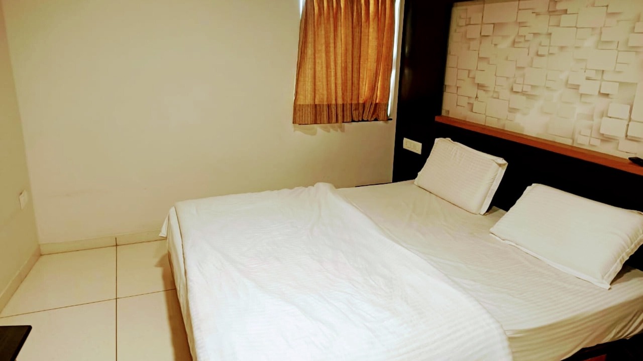 Photo of Bedroom in Bhavnagar