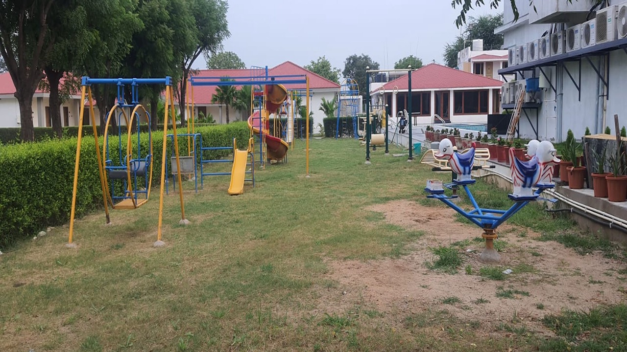 Photo of Others in Dabok