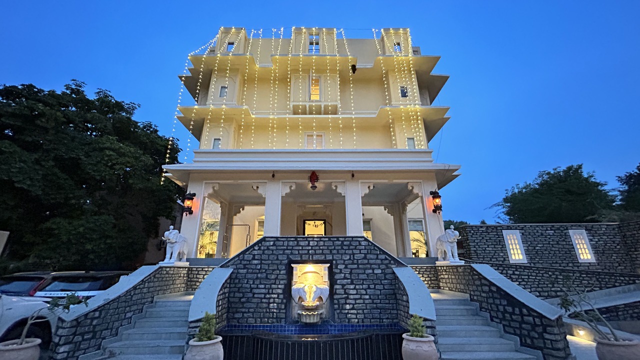 Photo of Outdoor in Desuri