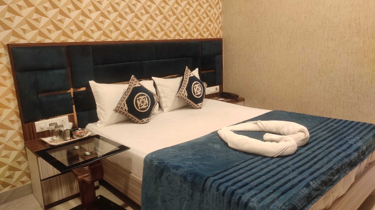 Photo of Bedroom in Kandiwali West