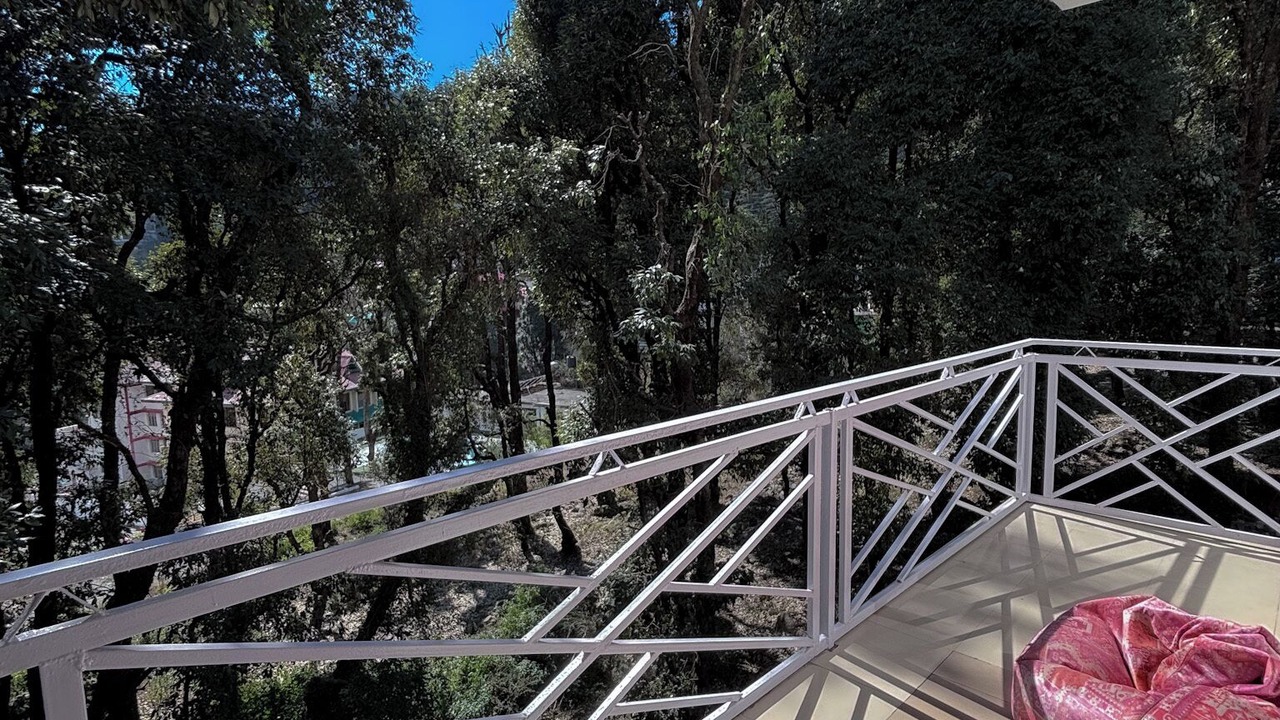 Photo of Patio Balcony in Bhagsu Nag