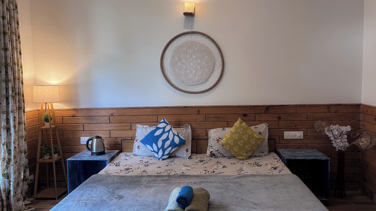 Photo of Bedroom in Bhagsu Nag