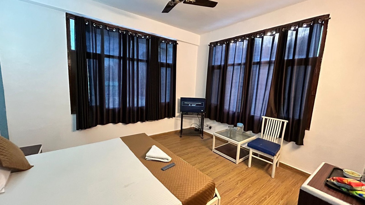 Photo of Bedroom in New Manali