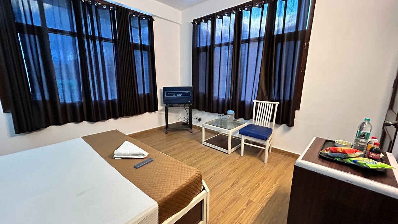 Photo of Bedroom in New Manali