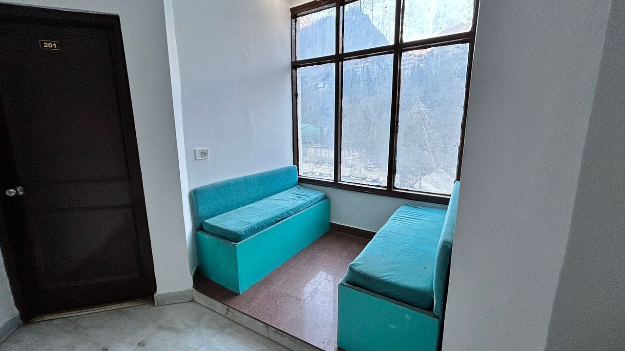 Photo of Livingroom in New Manali