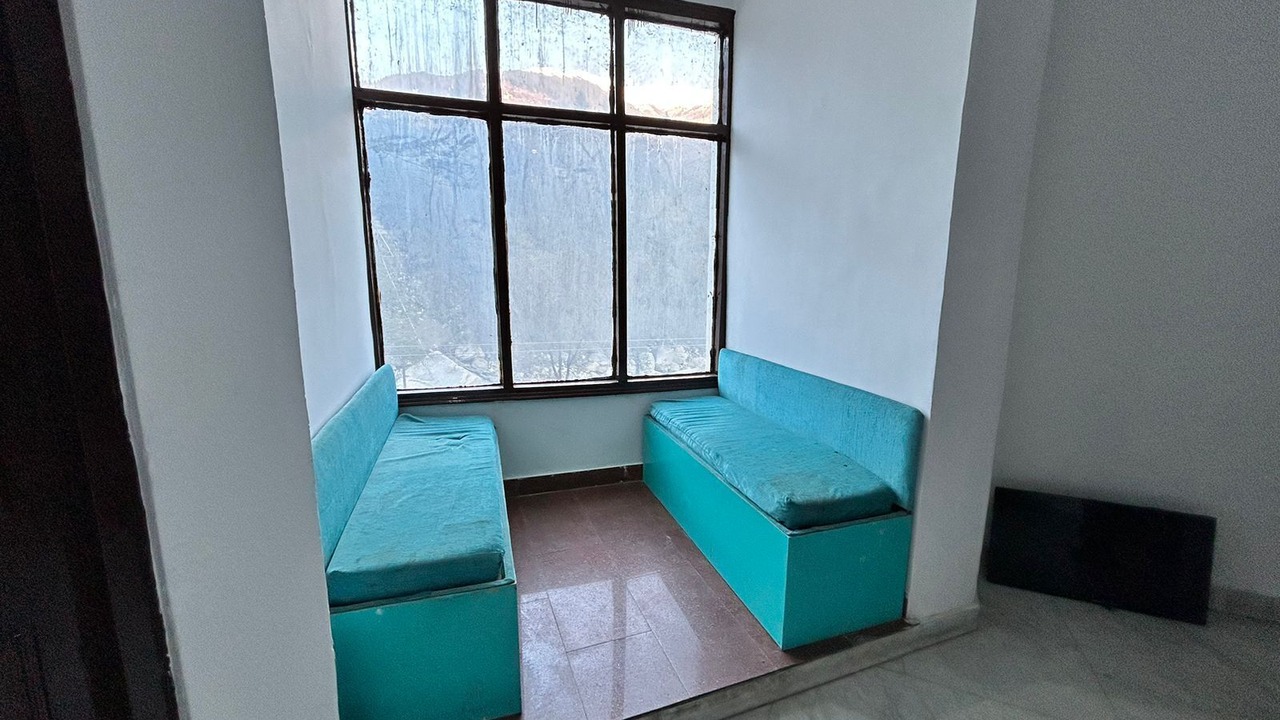 Photo of Livingroom in New Manali