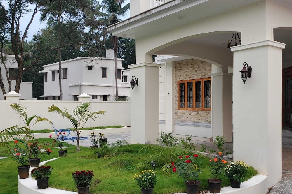 Photo of Outdoor in Thalassery