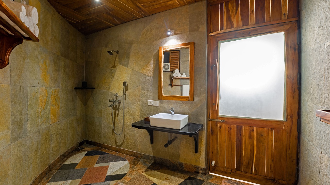 Photo of Bathroom in Paroda