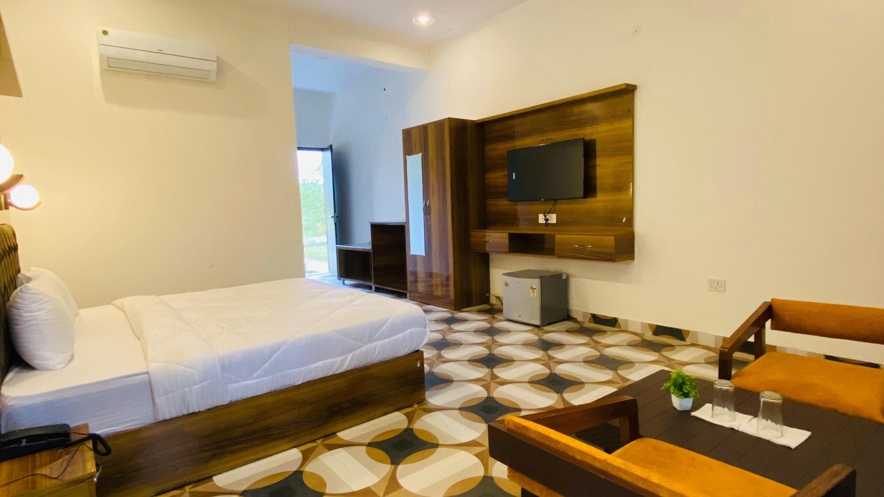 Photo of Bedroom in Ramnagar