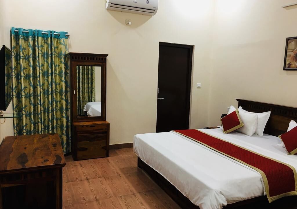 Photo of Bedroom in Mount Abu