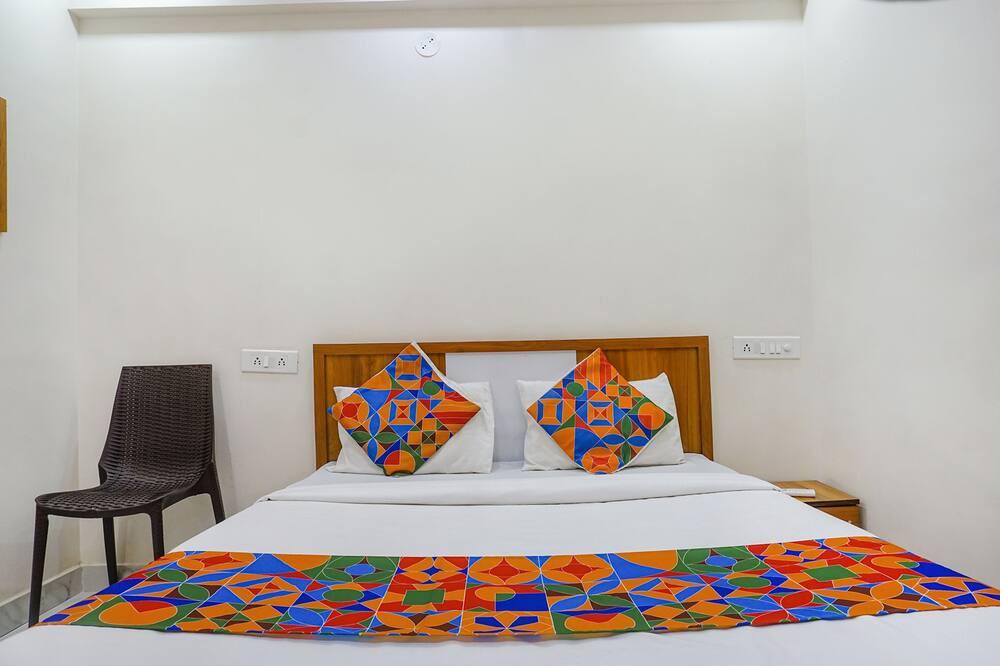 Photo of Bedroom in Alandi