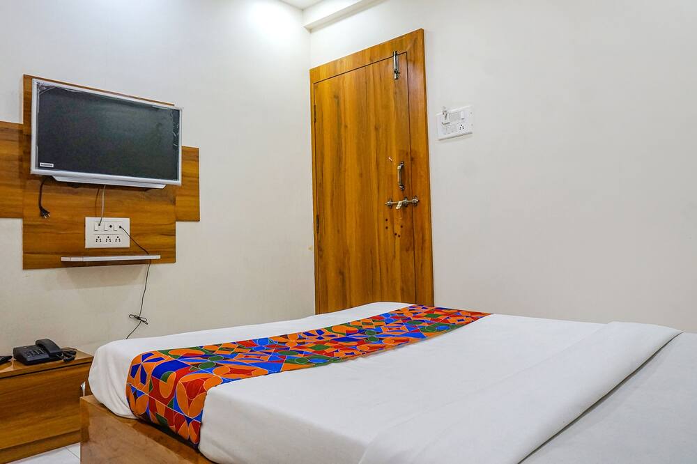 Photo of Bedroom in Alandi