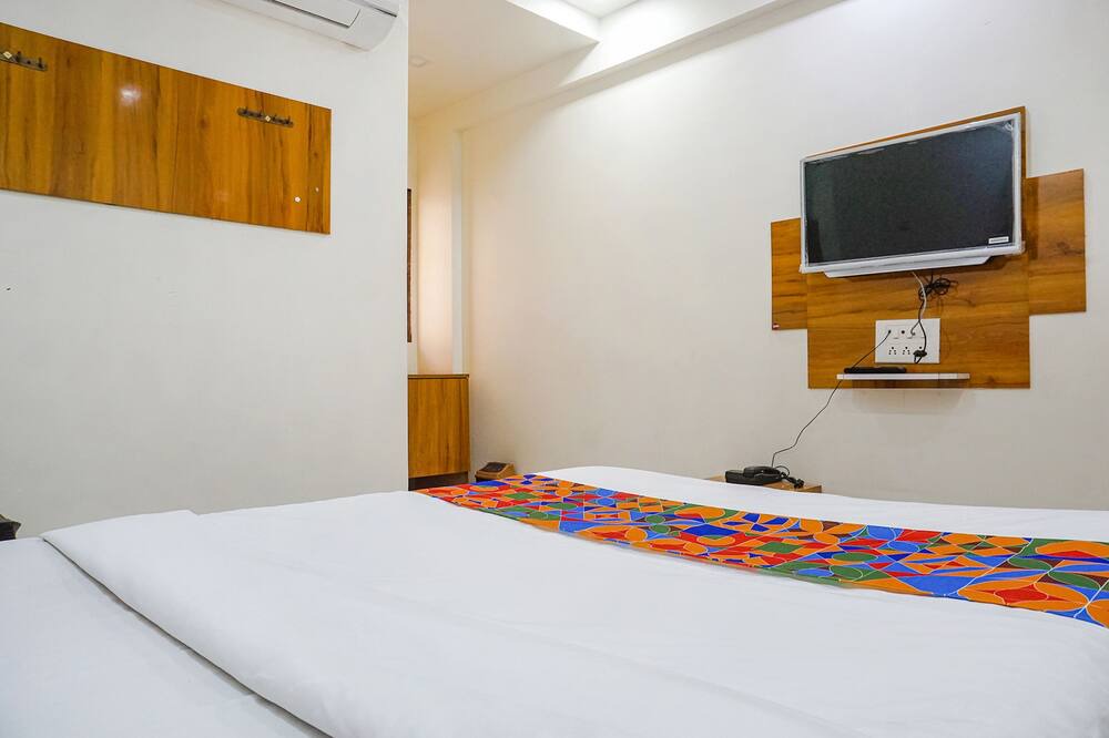 Photo of Bedroom in Alandi