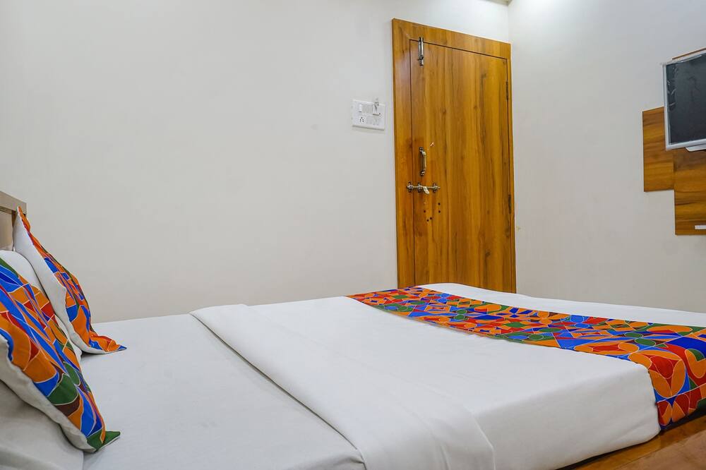 Photo of Bedroom in Alandi