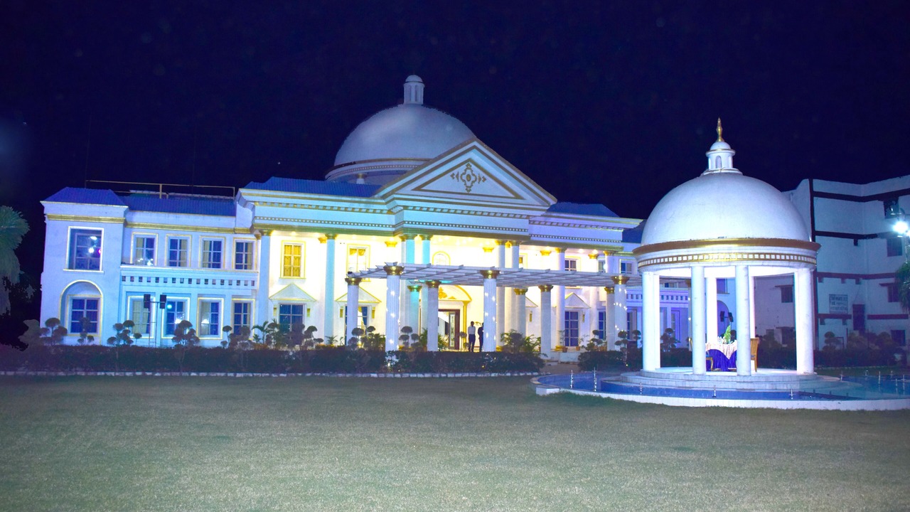 Photo of Buildings in Dewas