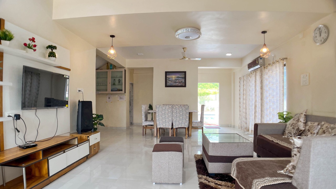 Photo of Livingroom in Bherav