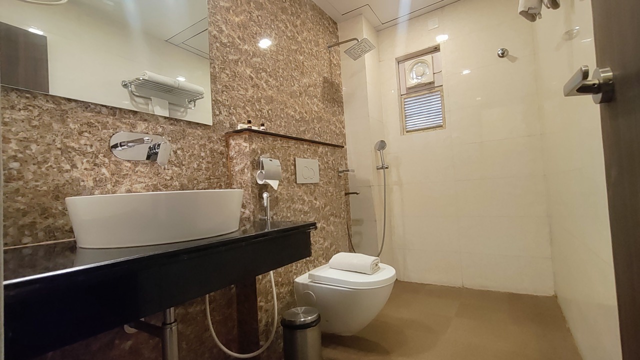 Photo of Bathroom in Tarapith