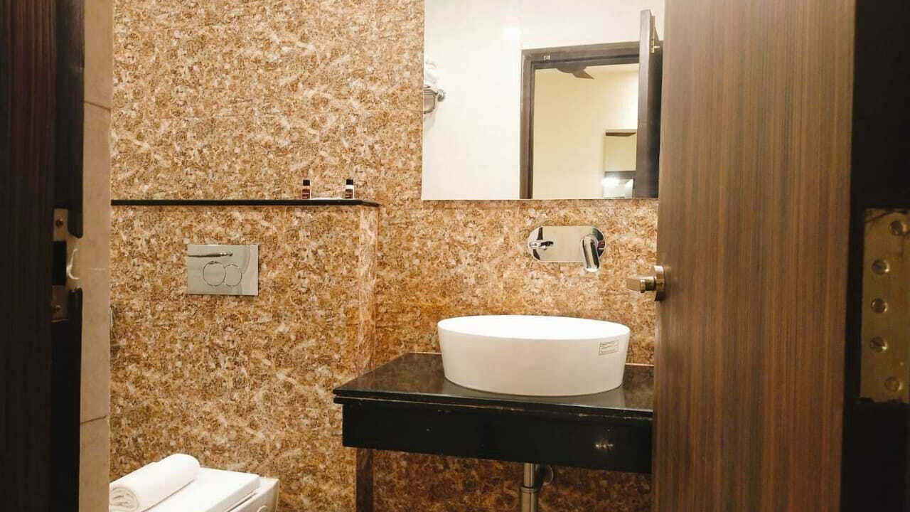 Photo of Bathroom in Tarapith