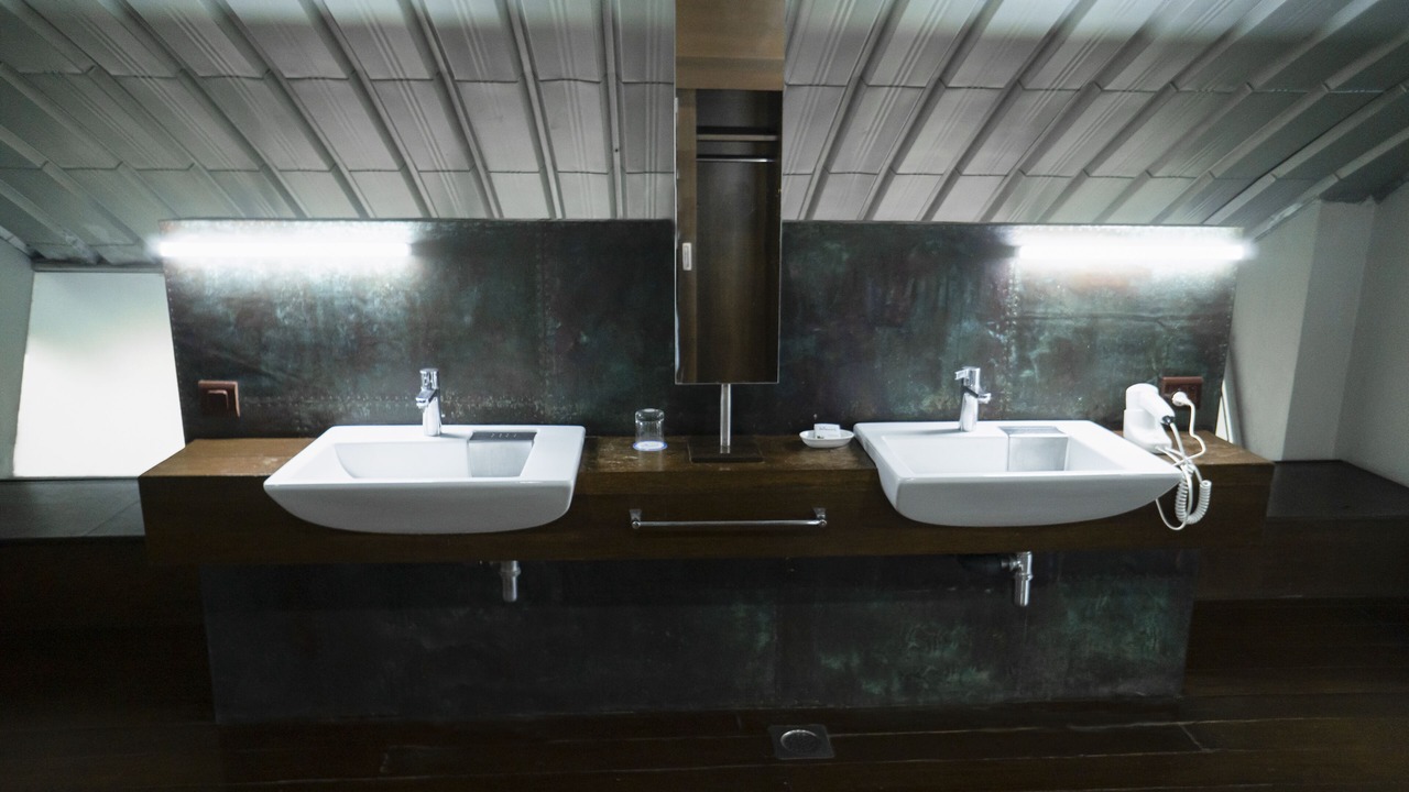 Photo of Bathroom in Sernabatim