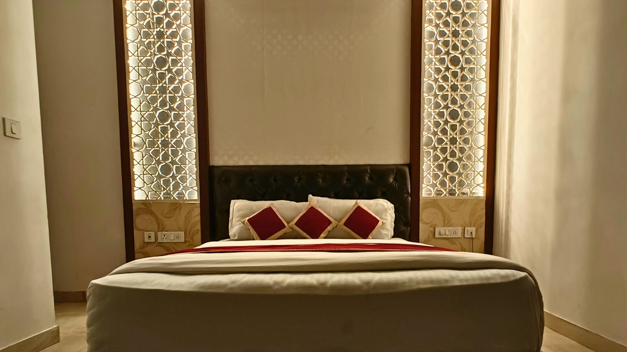 Photo of Bedroom in Dariyaganj