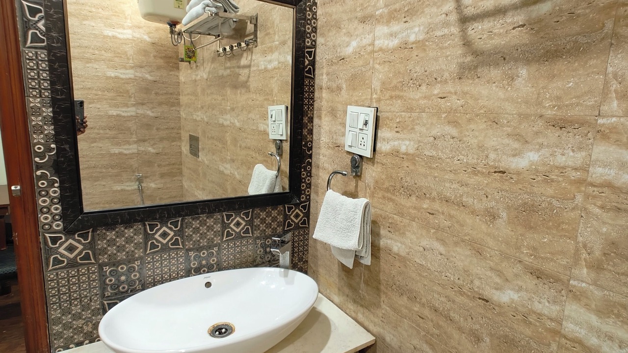 Photo of Bathroom in Dariyaganj