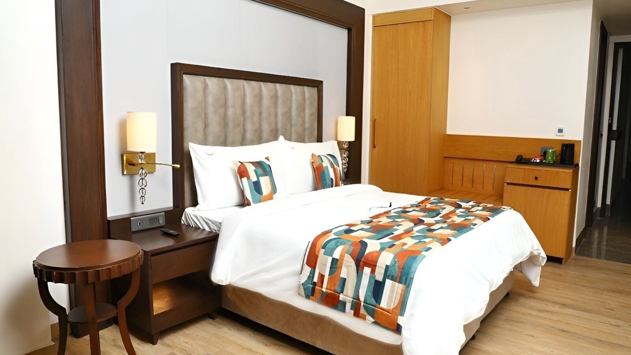 Photo of Bedroom in Ranjit Avenue