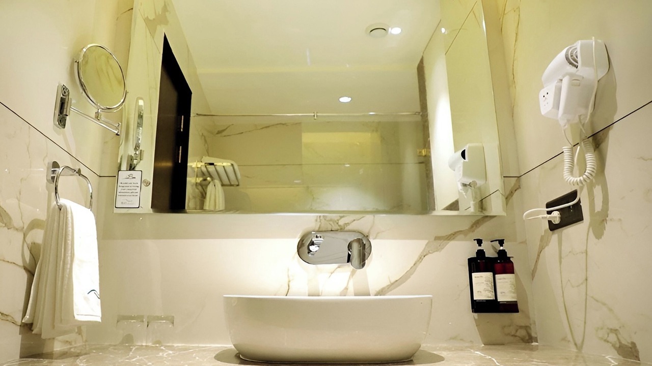 Photo of Bathroom in Ranjit Avenue