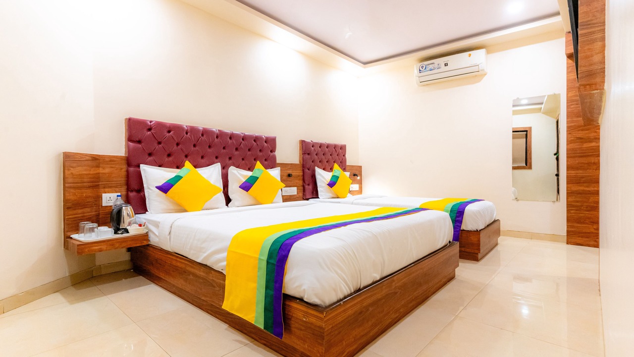 Photo of Bedroom in Prabhadevi