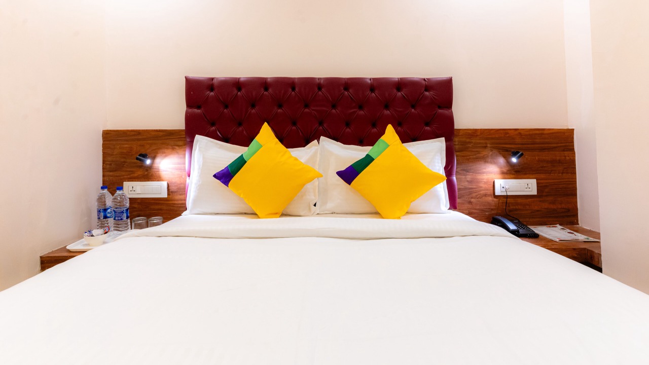 Photo of Bedroom in Prabhadevi