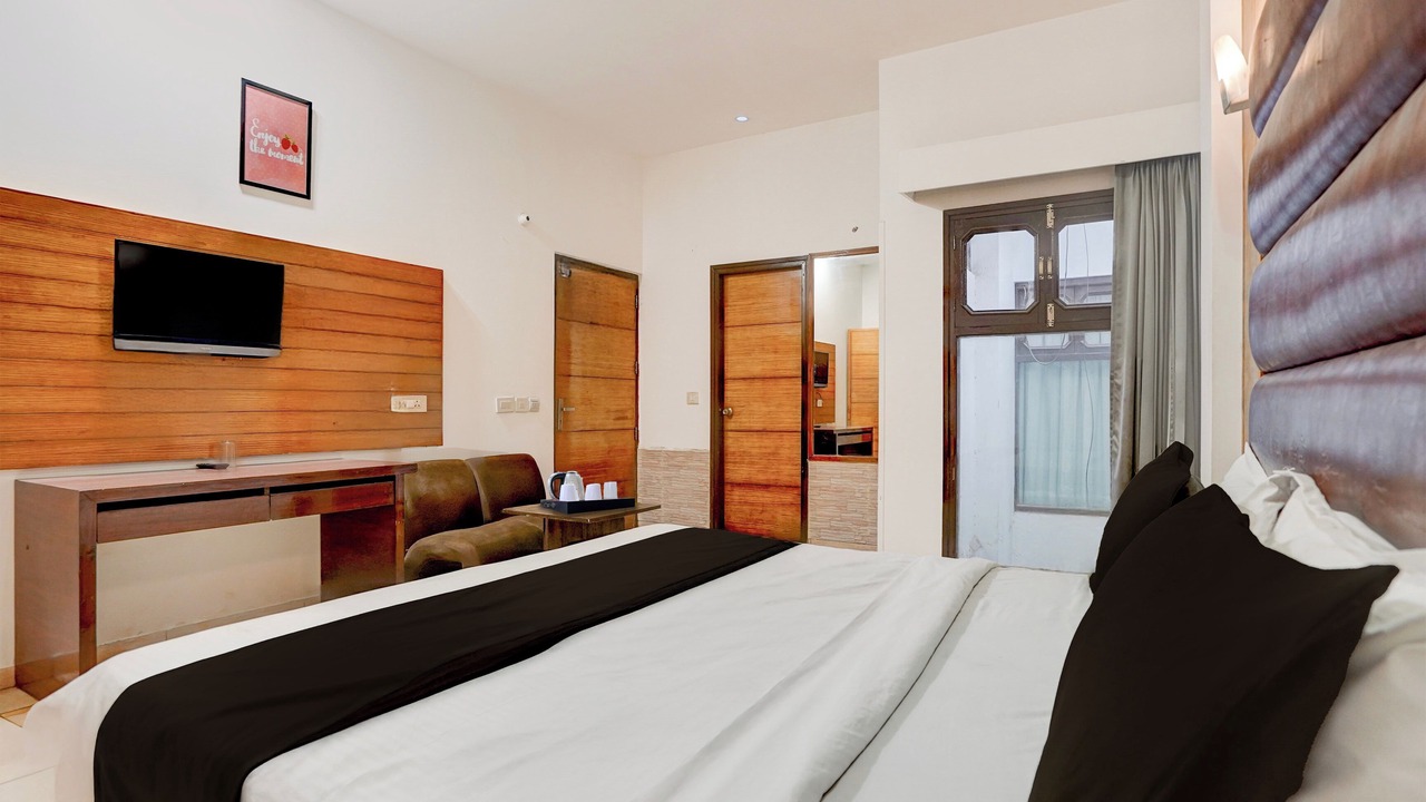 Photo of Bedroom in Zirakpur