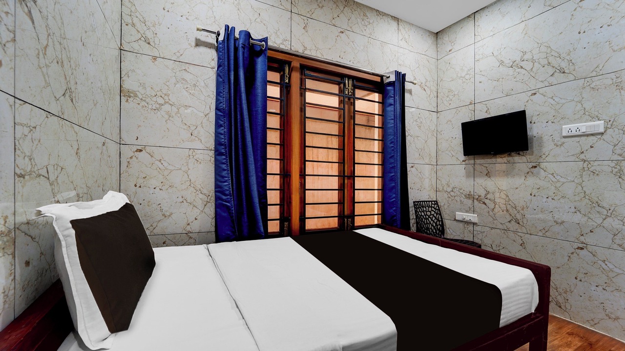 Photo of Bedroom in Gandhipuram