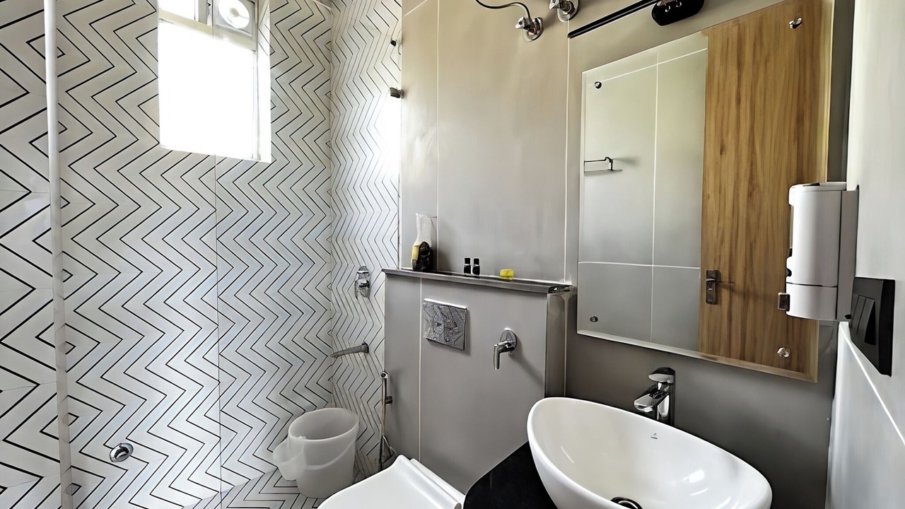 Photo of Bathroom in Tapovan