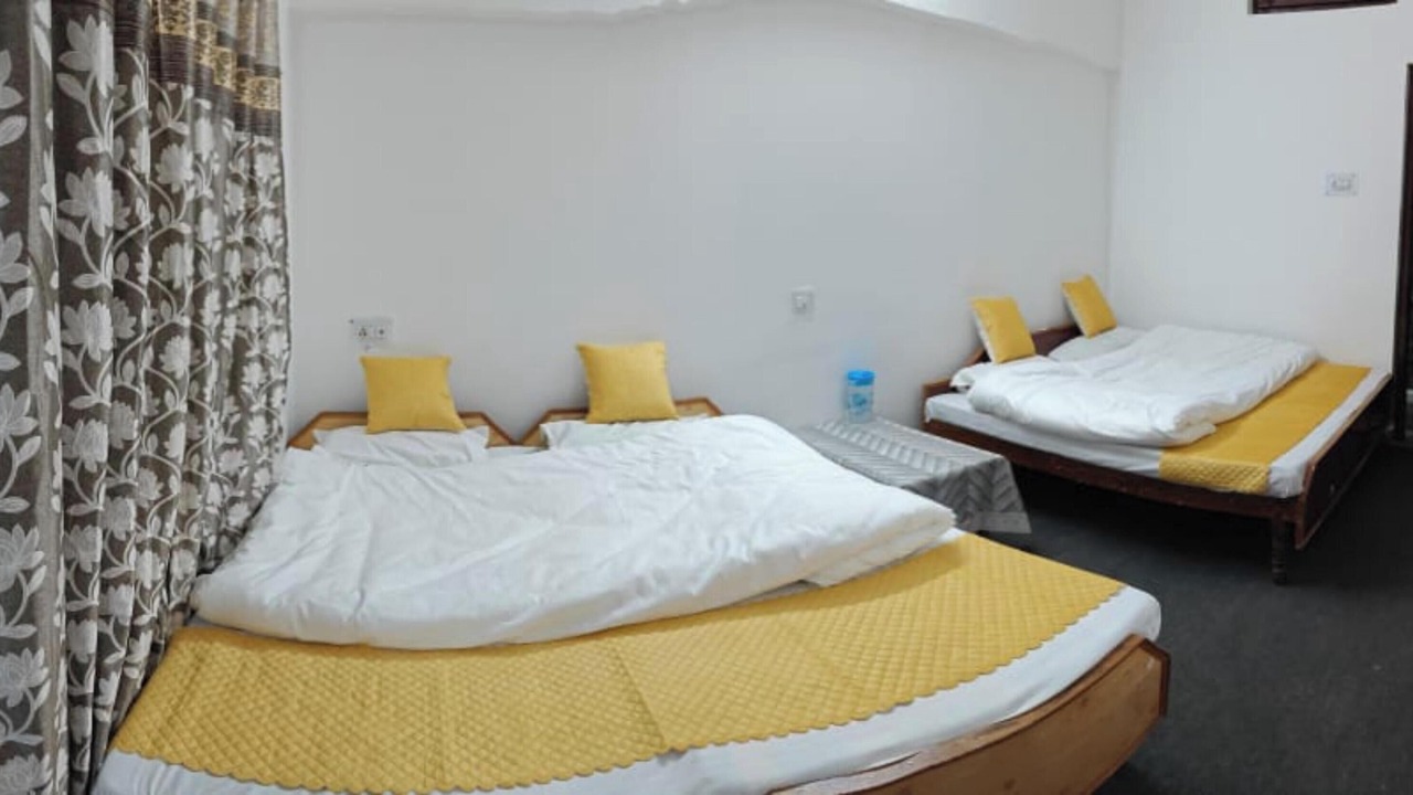 Photo of Bedroom in Bhatwari