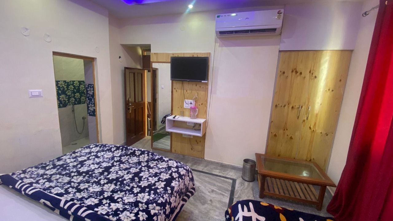 Photo of Bedroom in Srinagar